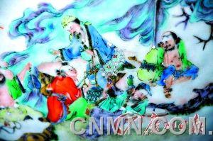 讀者提供的廣彩大碗圖片，小圖為細(xì)節(jié)