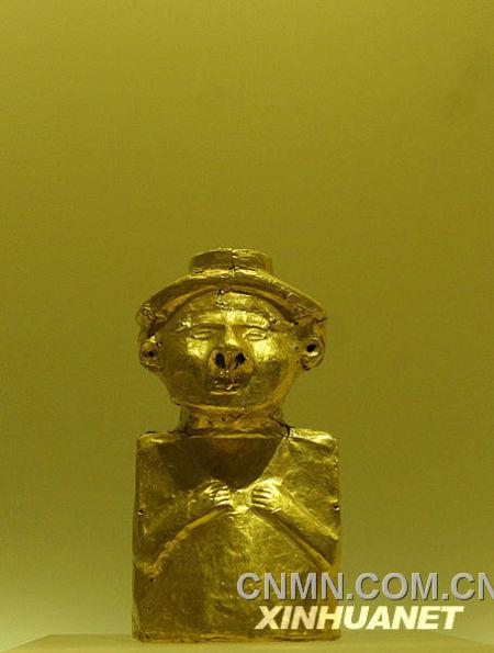 這是哥倫比亞黃金博物館展出的一件古代黃金藝術(shù)品(攝于2008年10月29日)。