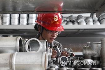 機(jī)修女工篩選比對需要啟用的鍍鋅管接頭