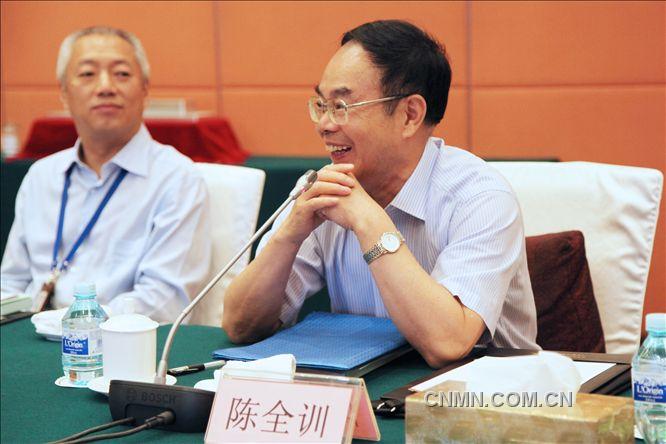 20130613高鋁粉煤灰驗(yàn)收會(huì)·陳會(huì)長001