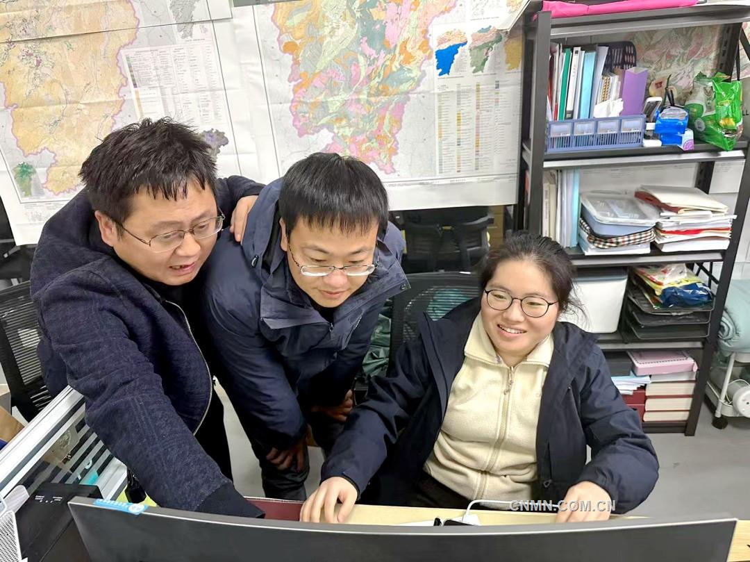 鏗鏘玫瑰環(huán)保一線顯擔當——記江西省地質(zhì)局第一大隊資環(huán)院副總工程師屠璐倩
