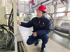 善學(xué)多思敢創(chuàng)新 雷厲風(fēng)行勇突破——記2024年度中鋁集團(tuán)勞動(dòng)模范、鄭州鋁業(yè)生產(chǎn)管控中心黨委書(shū)記李義飛