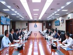 段向東會(huì)見華為公司輪值董事長胡厚崑